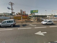 בעלי חיים الأسماك الحية والبركة المحدودة