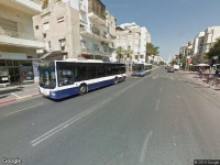 סופרמרקט يدين عزرا ماير